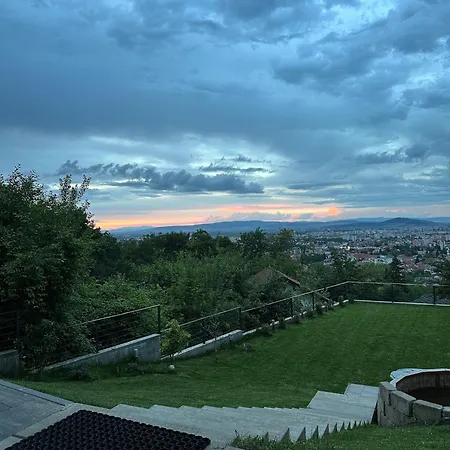 Apartament In Casa Cu Gradina Brasov - Warthe House * Brasov